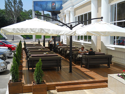 Як купити парасольку для кафе і при цьому заощадити?